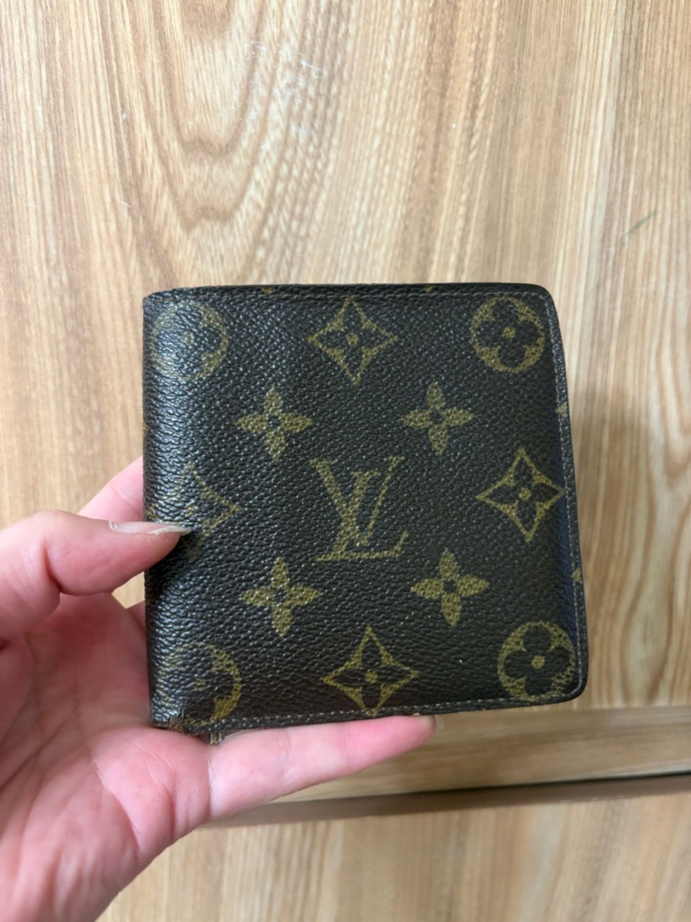 Auth Louis Vuitton Men's Monogram Canvas Bifold Wallet - Brown